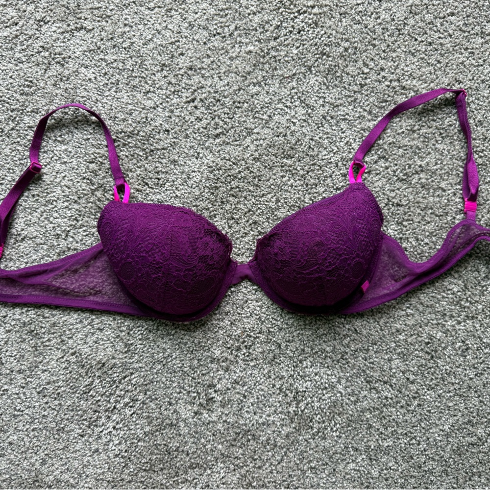 Victoria's Secret Purple Underwire Bra with Adjustable Straps